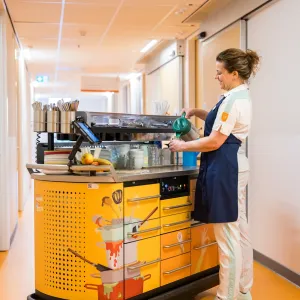 Barista bij het Prinses maxima Centrum slide 4